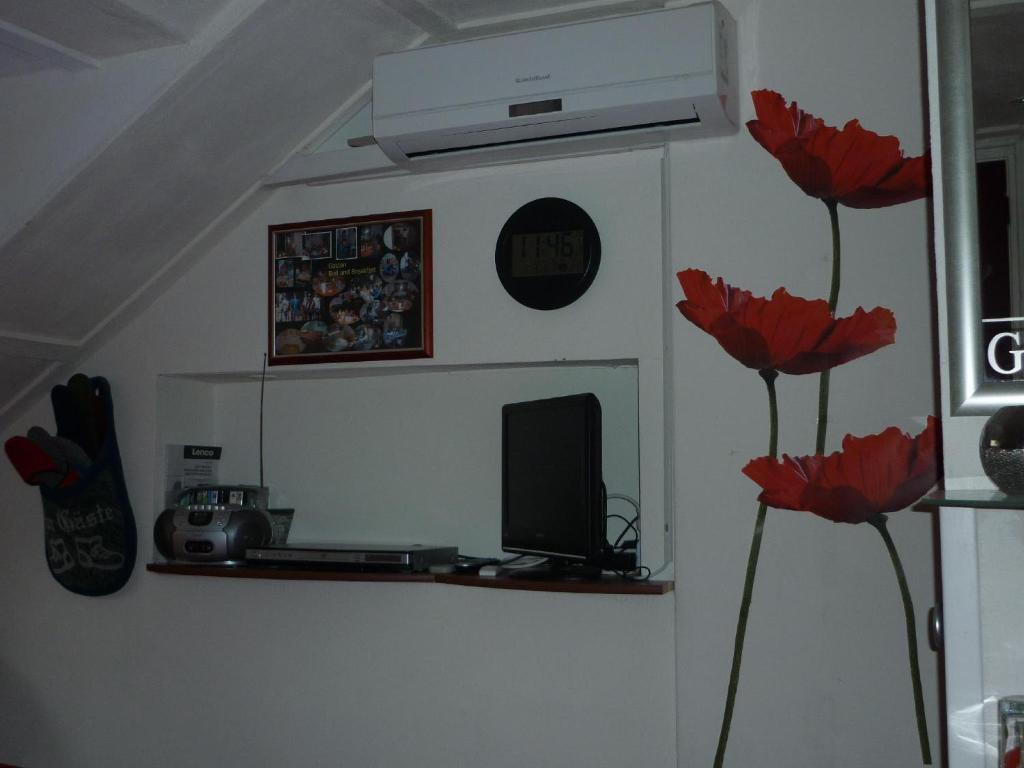 Tonnie'S Bed And Breakfast Kerkrade Bilik gambar